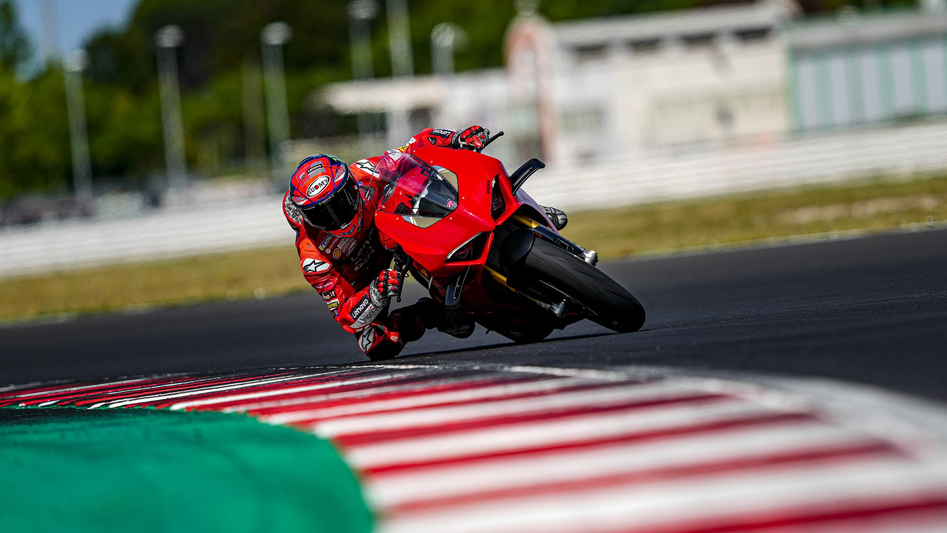 2022 Ducati Panigale V4 S in West Allis, Wisconsin - Photo 2