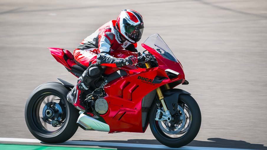 2022 Ducati Panigale V4 S in New Haven, Vermont - Photo 12