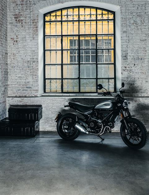 2023 Ducati Scrambler Icon Dark in Philadelphia, Pennsylvania - Photo 5