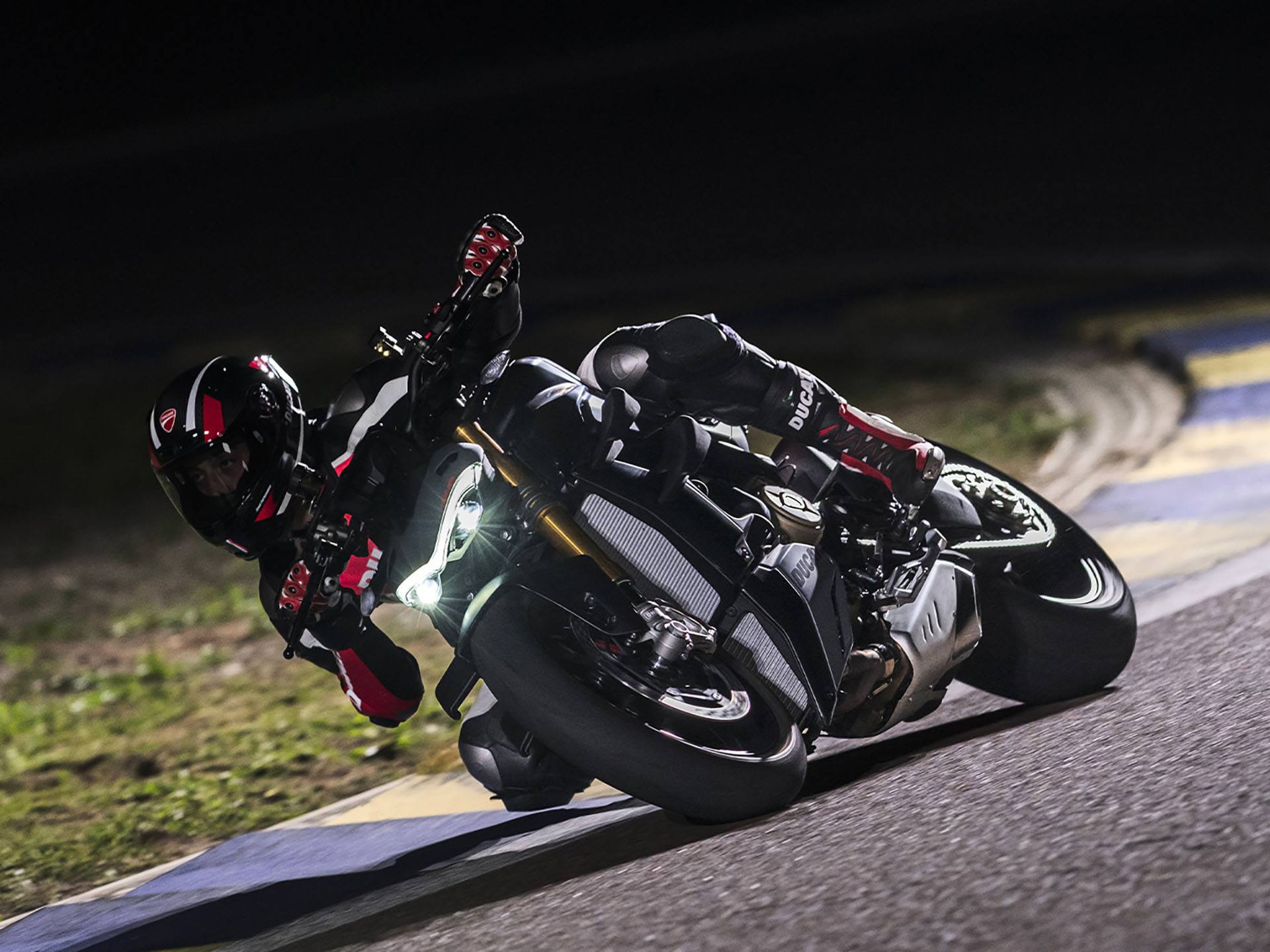 2023 Ducati Streetfighter V4 S in New Haven, Connecticut - Photo 7