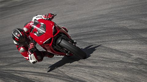 2023 Ducati Panigale V2 in New Haven, Vermont - Photo 9