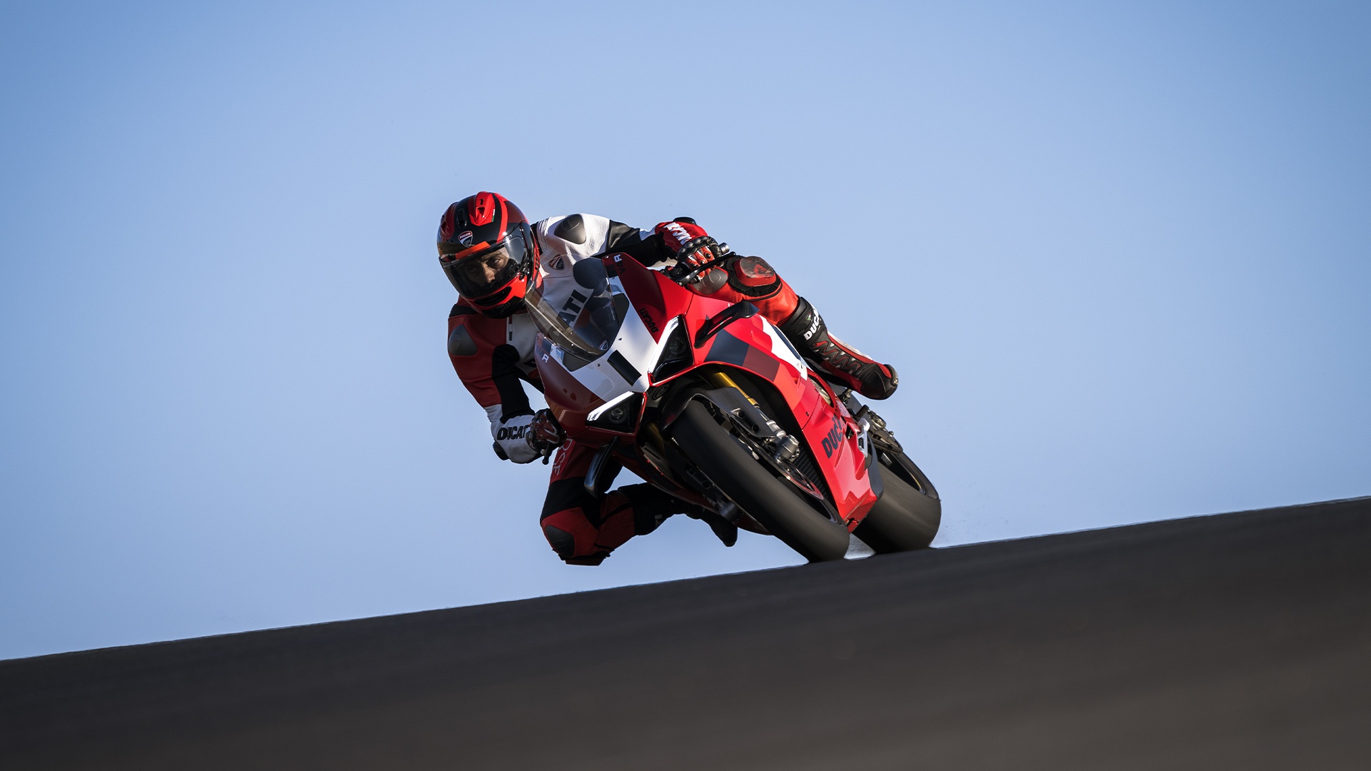 2023 Ducati Panigale V4 R in New Haven, Connecticut - Photo 9