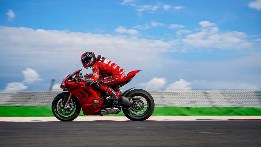 2023 Ducati Panigale V4 S in New Haven, Connecticut - Photo 8