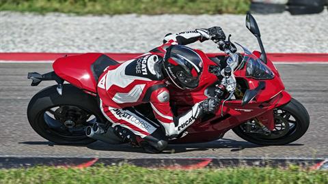 2023 Ducati SuperSport 950 S in New Haven, Vermont - Photo 2