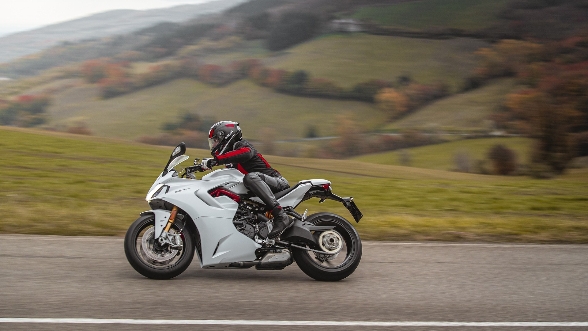 2023 Ducati SuperSport 950 S in Fort Montgomery, New York - Photo 10