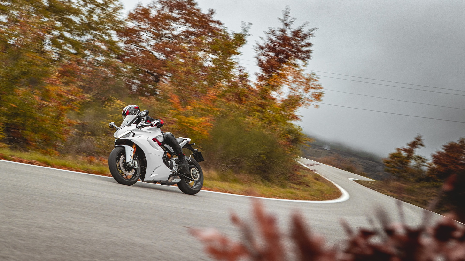 2023 Ducati SuperSport 950 S in Albany, New York - Photo 18