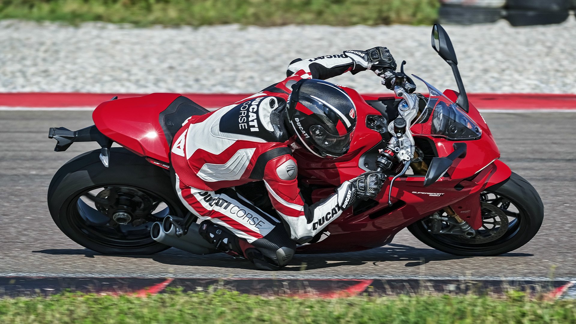 2023 Ducati SuperSport 950 S in Fort Montgomery, New York - Photo 2