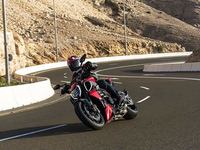 2024 Ducati Diavel V4 in Elk Grove, California - Photo 34