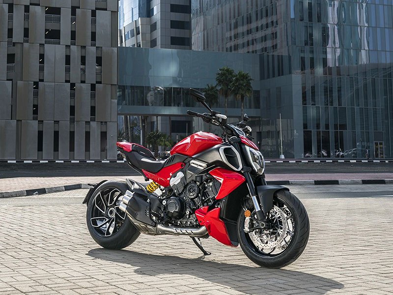 2024 Ducati Diavel V4 in New Haven, Connecticut - Photo 14