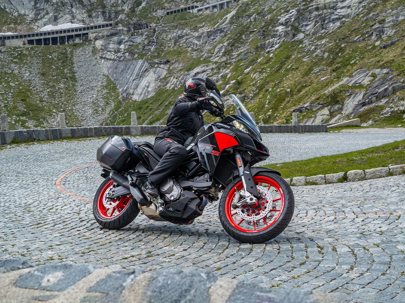 2024 Ducati Multistrada V2 S in Knoxville, Tennessee - Photo 11