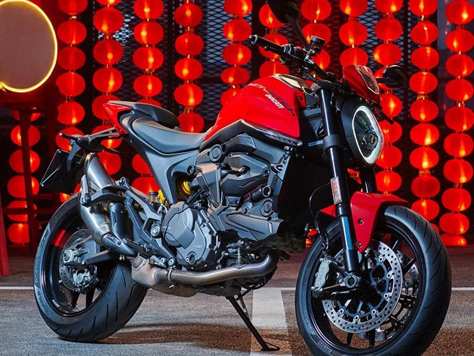 2024 Ducati Monster + in Knoxville, Tennessee - Photo 11