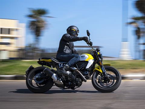 2024 Ducati Scrambler Icon in Knoxville, Tennessee - Photo 15