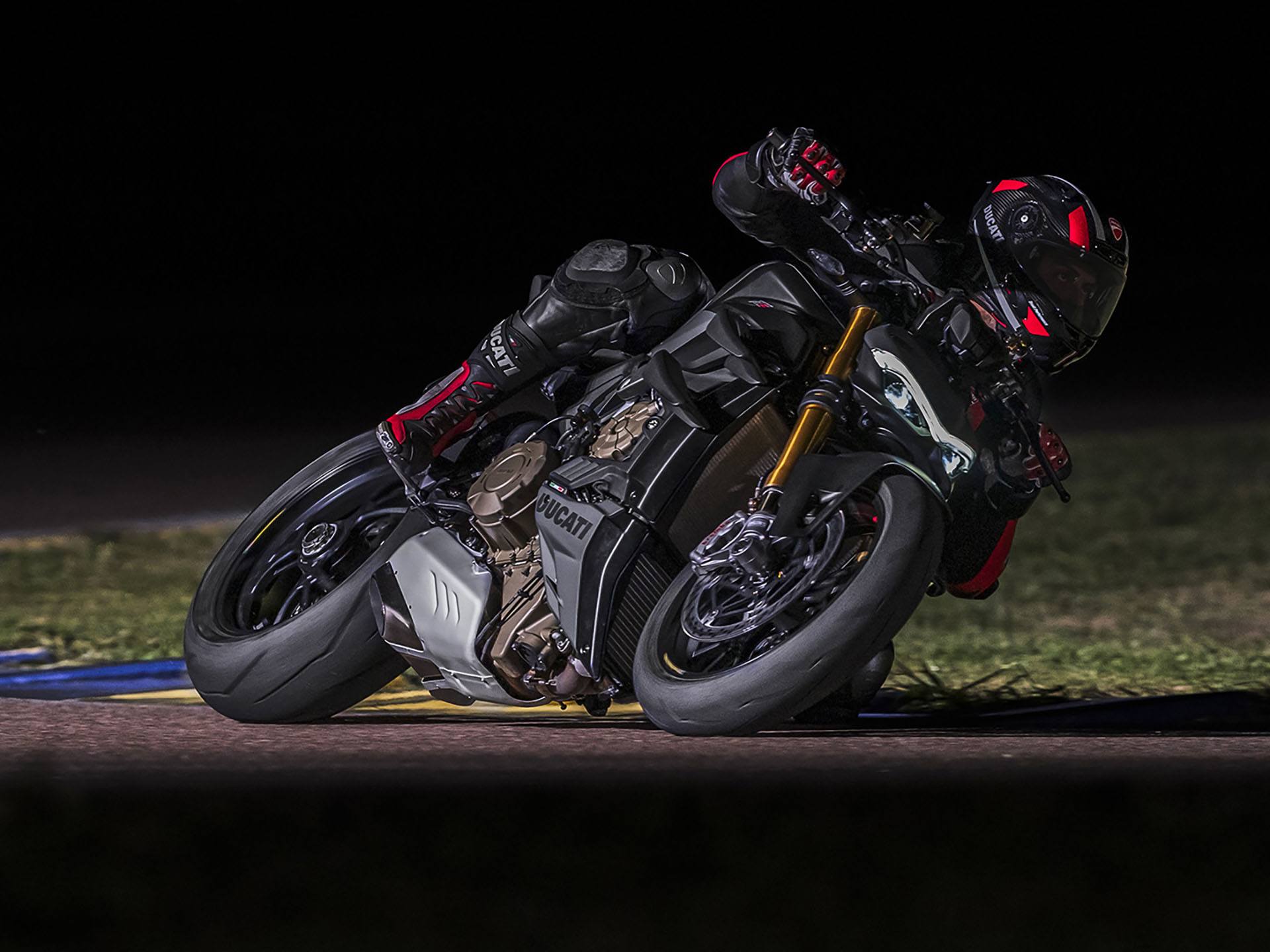 2024 Ducati Streetfighter V4 S in New Haven, Connecticut - Photo 8