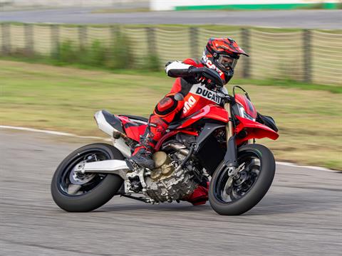 2024 Ducati Hypermotard 698 Mono in De Pere, Wisconsin - Photo 16