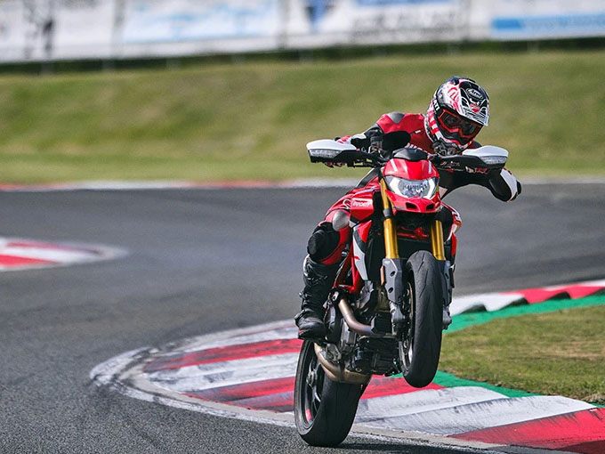 2024 Ducati Hypermotard 950 SP in Knoxville, Tennessee - Photo 11