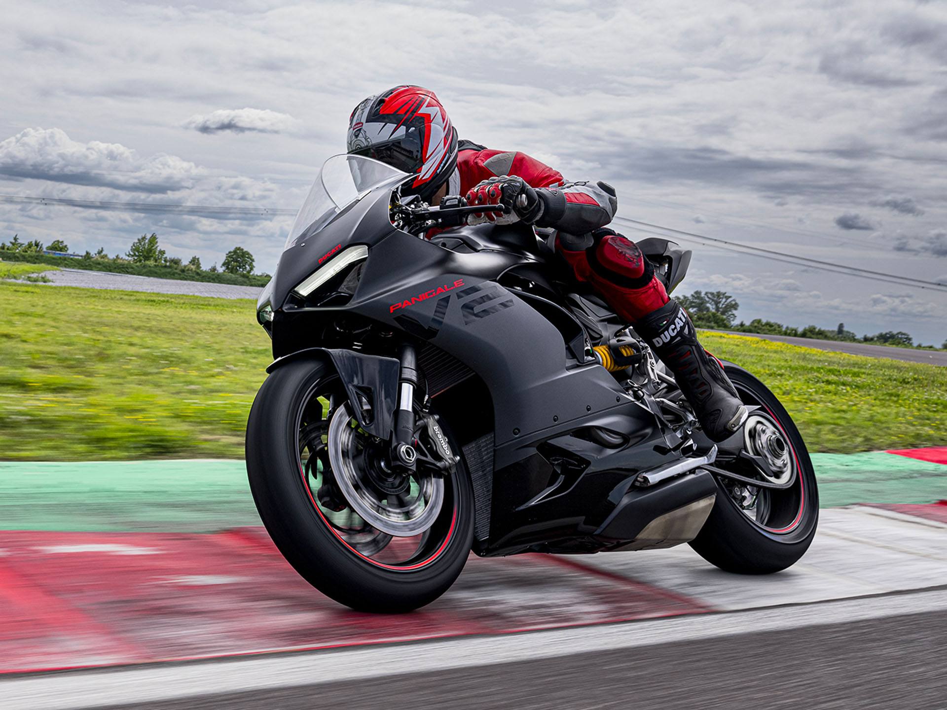 New 2024 Ducati Panigale V2 Motorcycles in Concord, NH