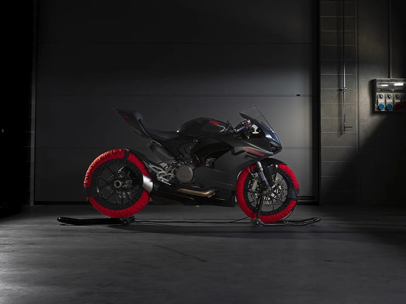 2024 Ducati Panigale V2 in West Allis, Wisconsin - Photo 11
