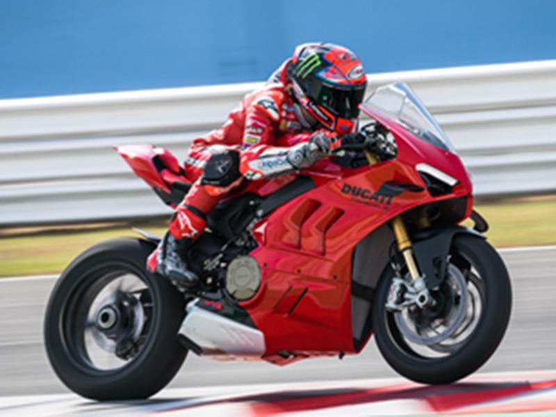 2024 Ducati Panigale V4 in West Allis, Wisconsin - Photo 12