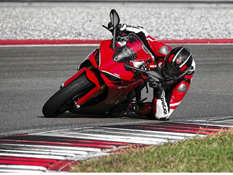 2024 Ducati SuperSport 950 S in Foxboro, Massachusetts - Photo 24