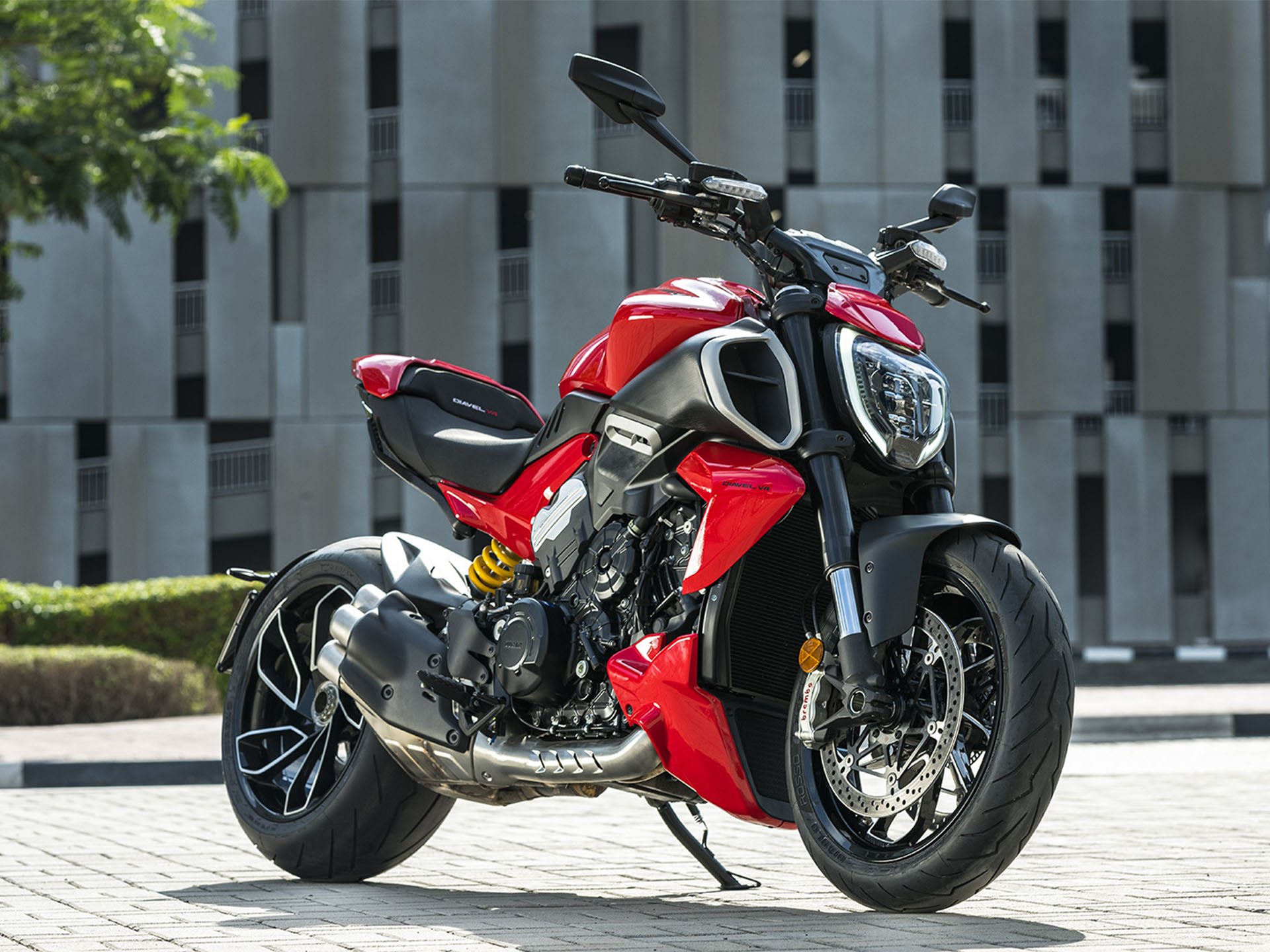 2025 Ducati Diavel V4 in Greer, South Carolina - Photo 19