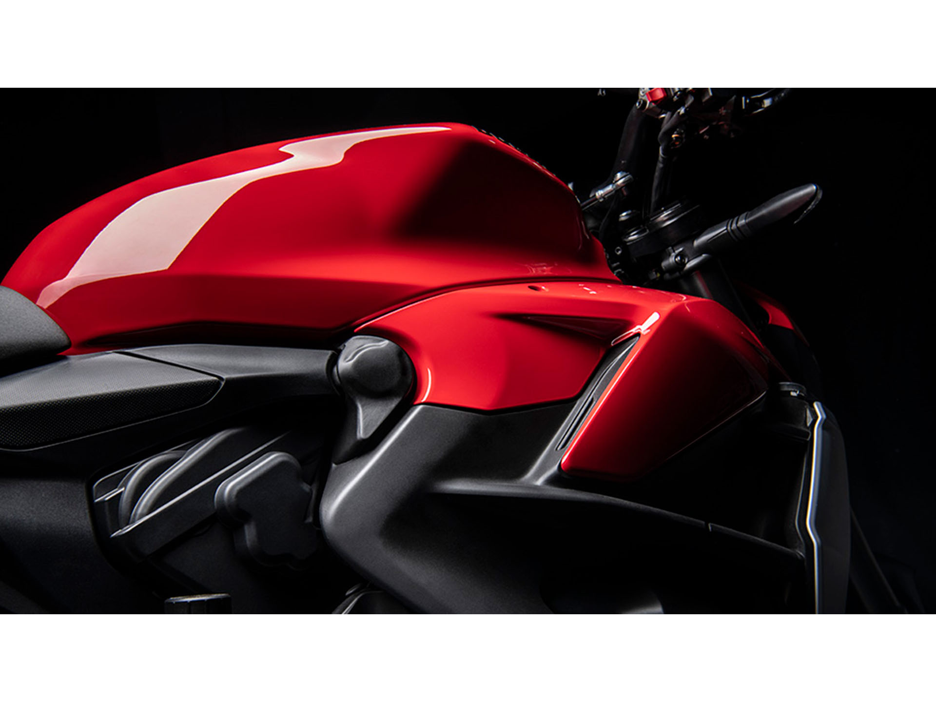 2025 Ducati Streetfighter V2 in Greer, South Carolina - Photo 5