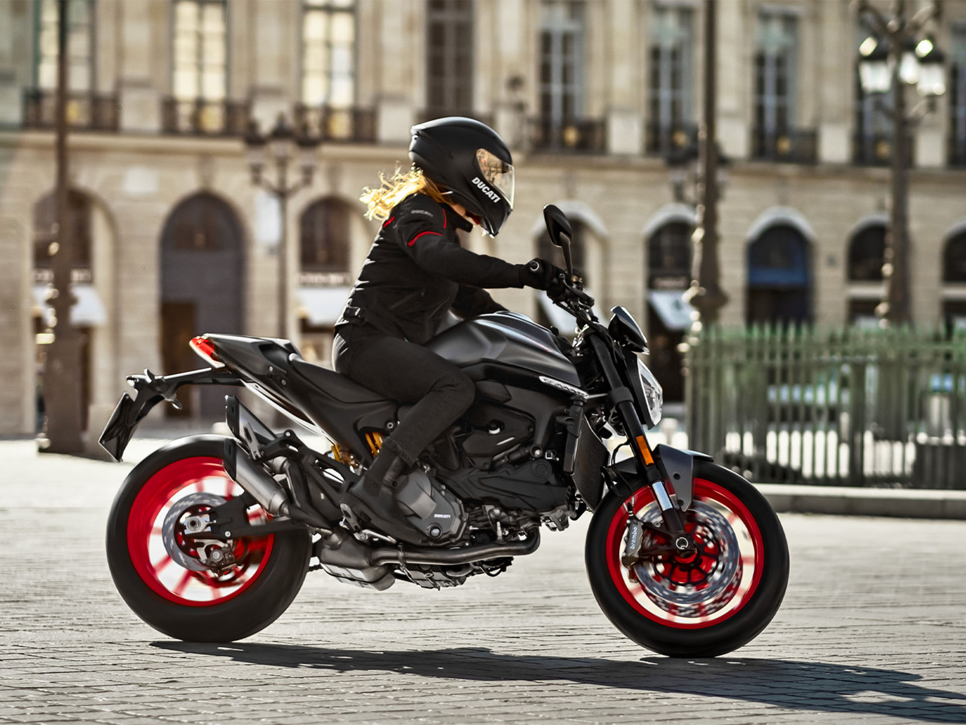 2025 Ducati Monster + in Santa Rosa, California - Photo 9