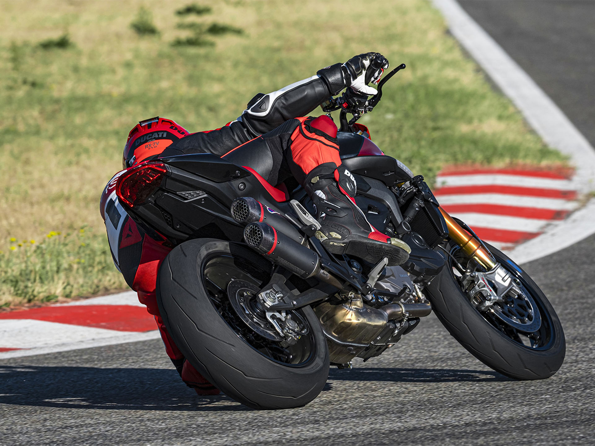 2025 Ducati Monster SP in Santa Rosa, California - Photo 17