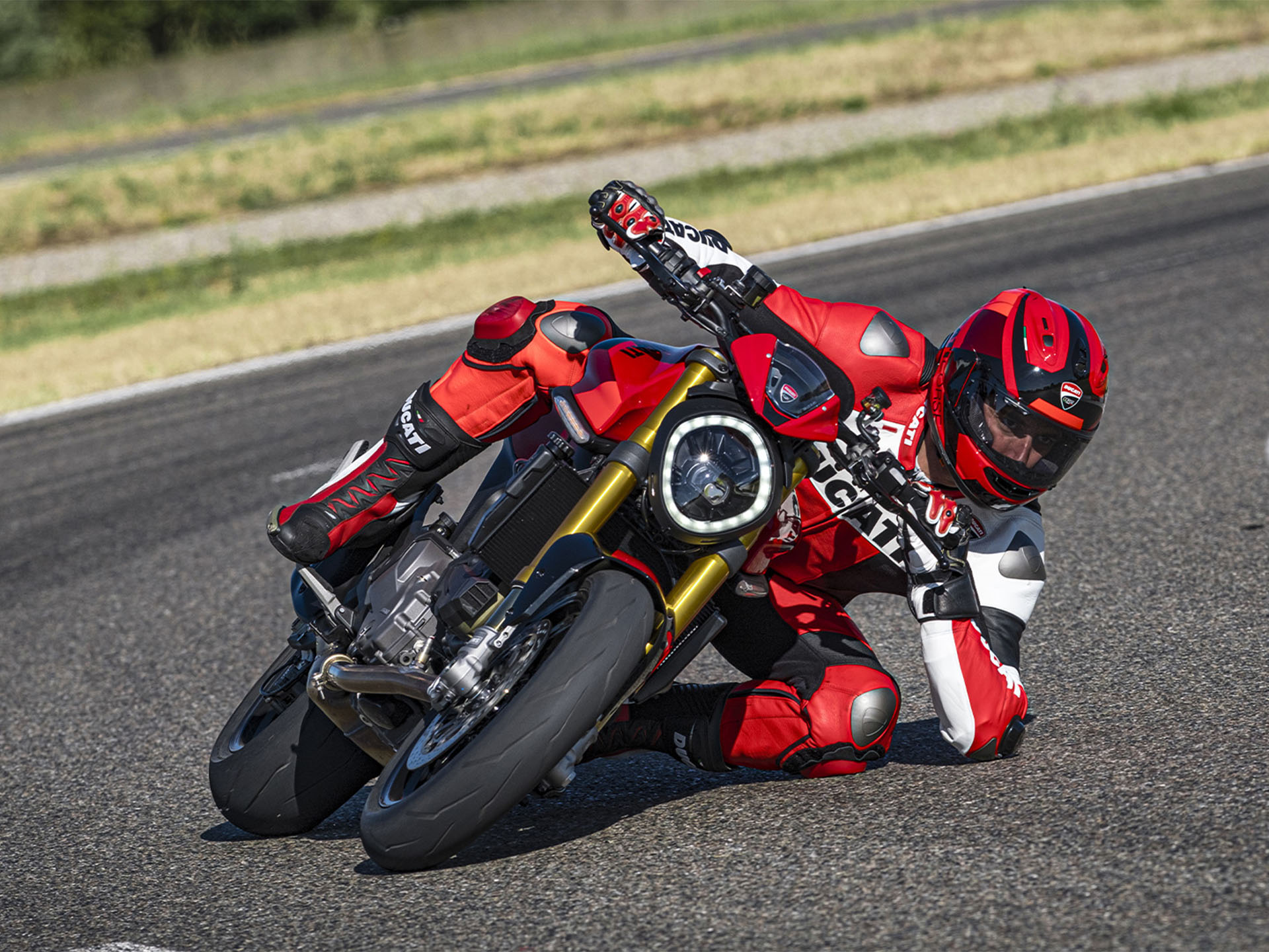 2025 Ducati Monster SP in Knoxville, Tennessee - Photo 18