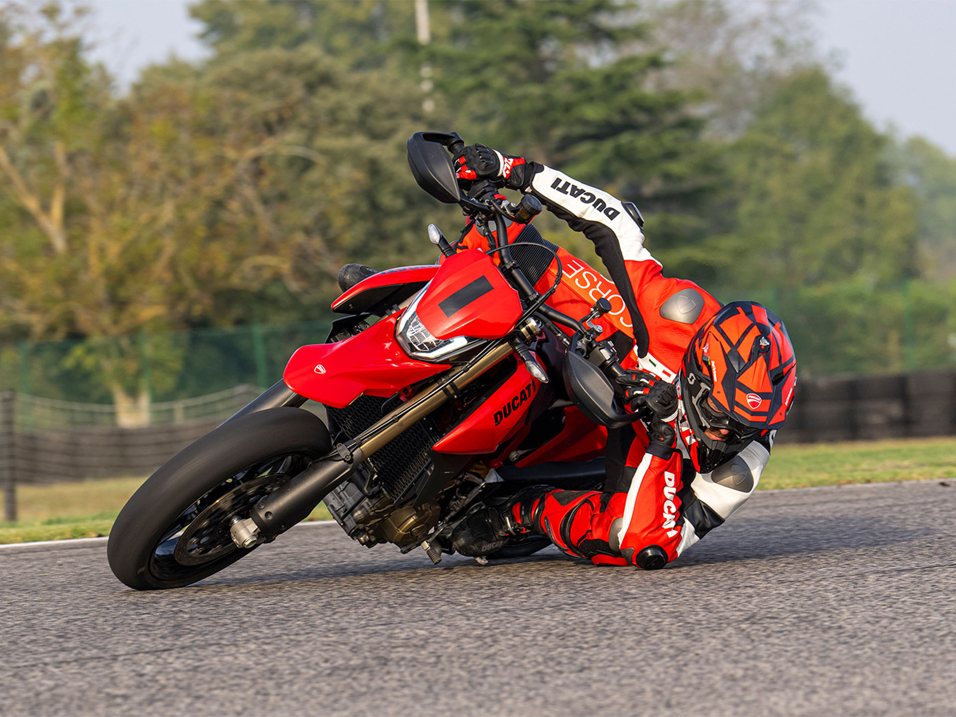 2025 Ducati Hypermotard 698 Mono in Santa Rosa, California - Photo 3