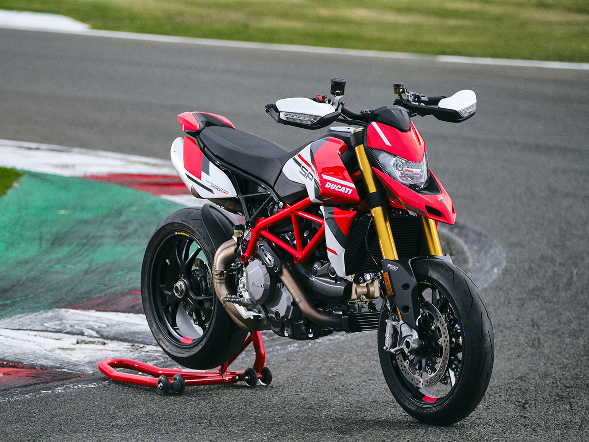 2025 Ducati Hypermotard 950 SP in Knoxville, Tennessee - Photo 4