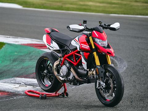 2025 Ducati Hypermotard 950 SP in Greer, South Carolina - Photo 4