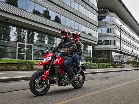 2025 Ducati Hypermotard 950 in Knoxville, Tennessee - Photo 8