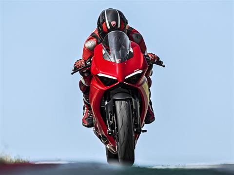 2025 Ducati Panigale V2 in Elk Grove, California - Photo 13