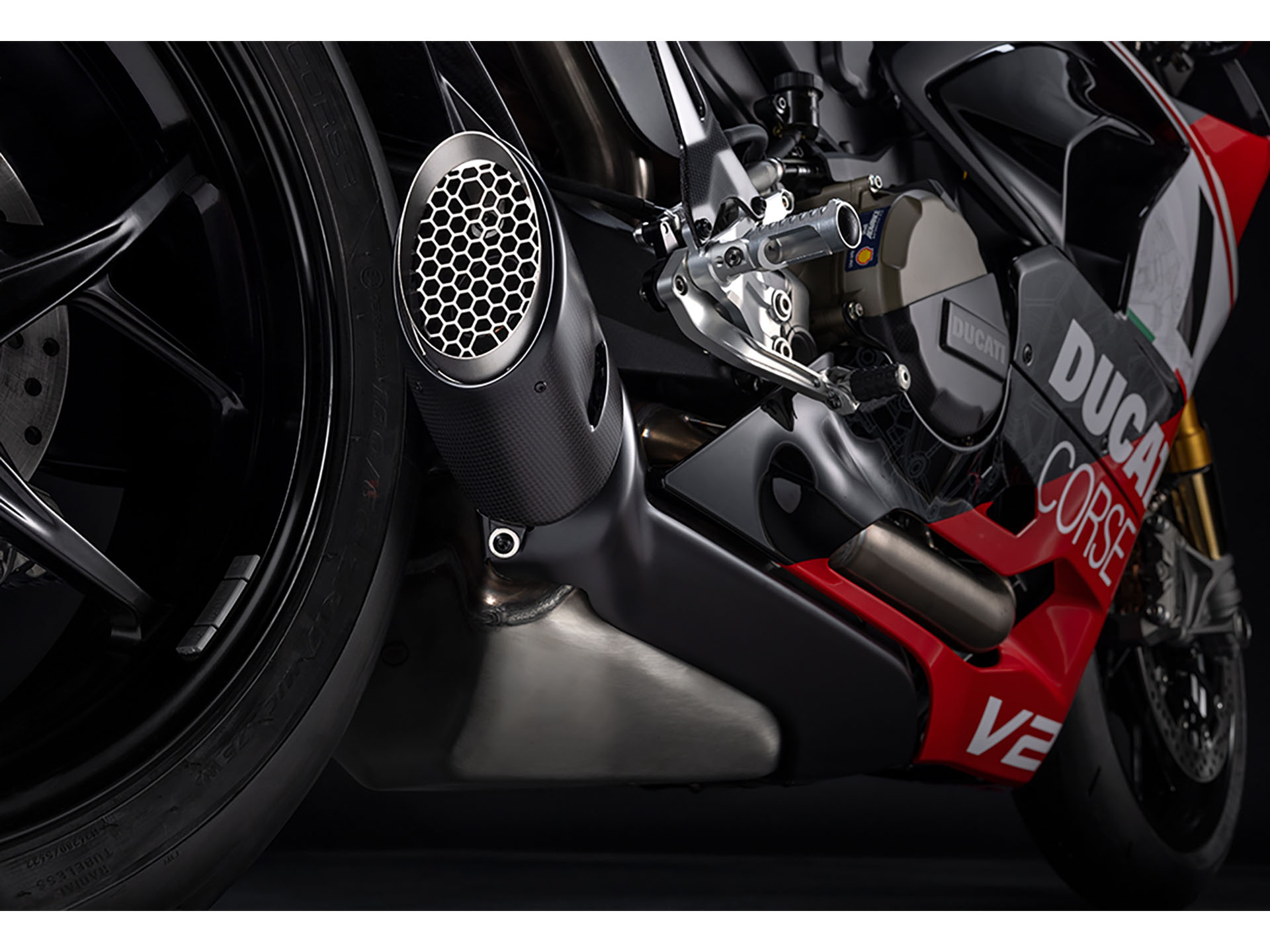 2025 Ducati Panigale V2 Superquadro Final Edition in Santa Rosa, California - Photo 6