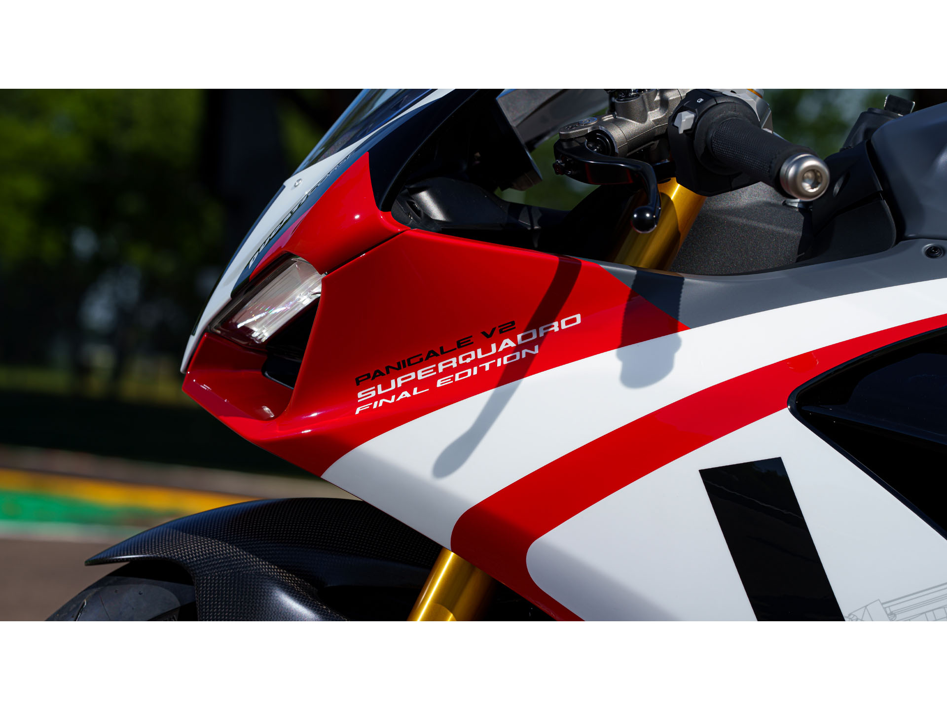 2025 Ducati Panigale V2 Superquadro Final Edition in Santa Rosa, California - Photo 7