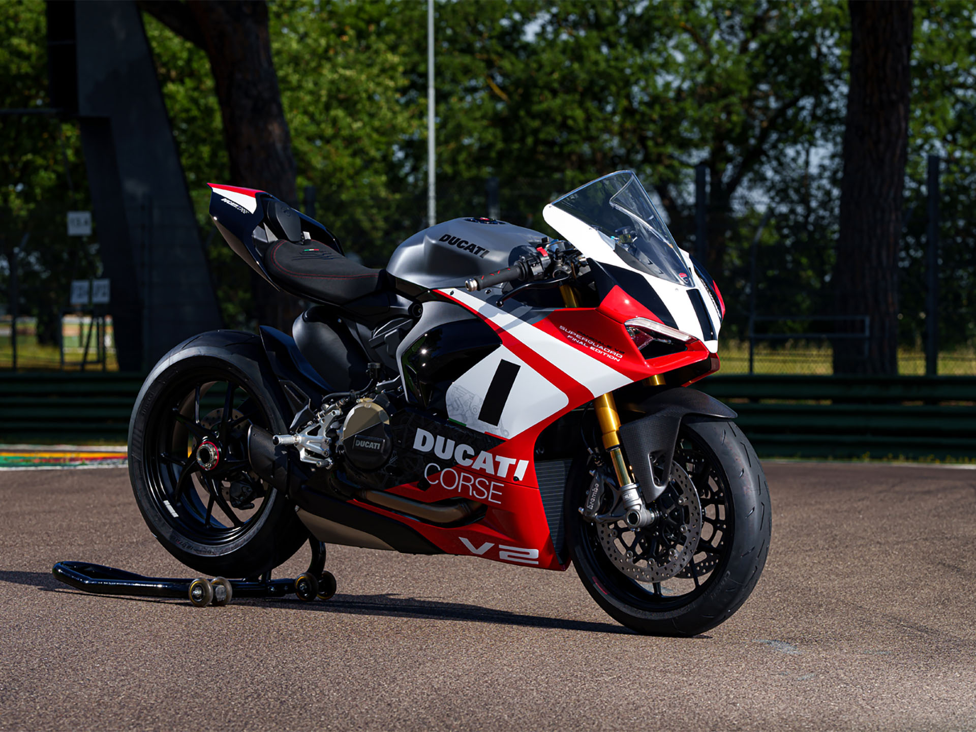 2025 Ducati Panigale V2 Superquadro Final Edition in Greer, South Carolina - Photo 13