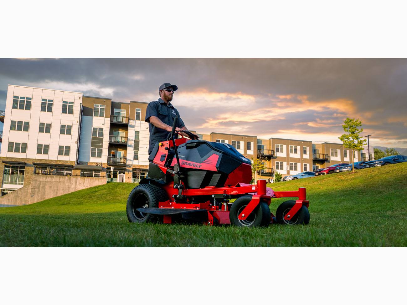2023 Gravely USA Pro-Stance EV 52 in. RD Batteries not included in Battle Creek, Michigan - Photo 6