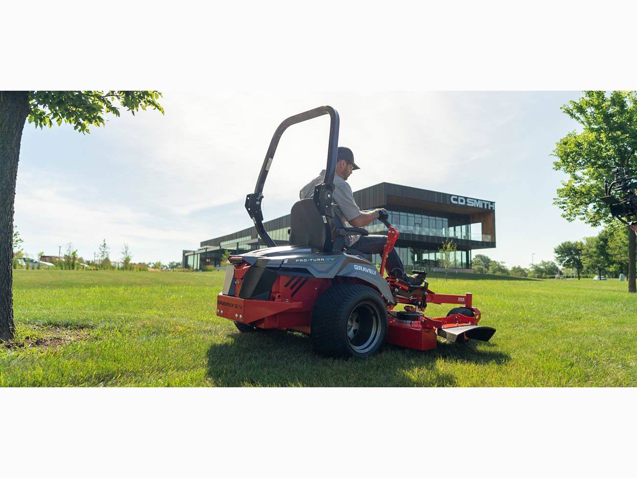 2023 Gravely USA Pro-Turn EV 60 in. RD Batteries not included in Clayton, North Carolina - Photo 7
