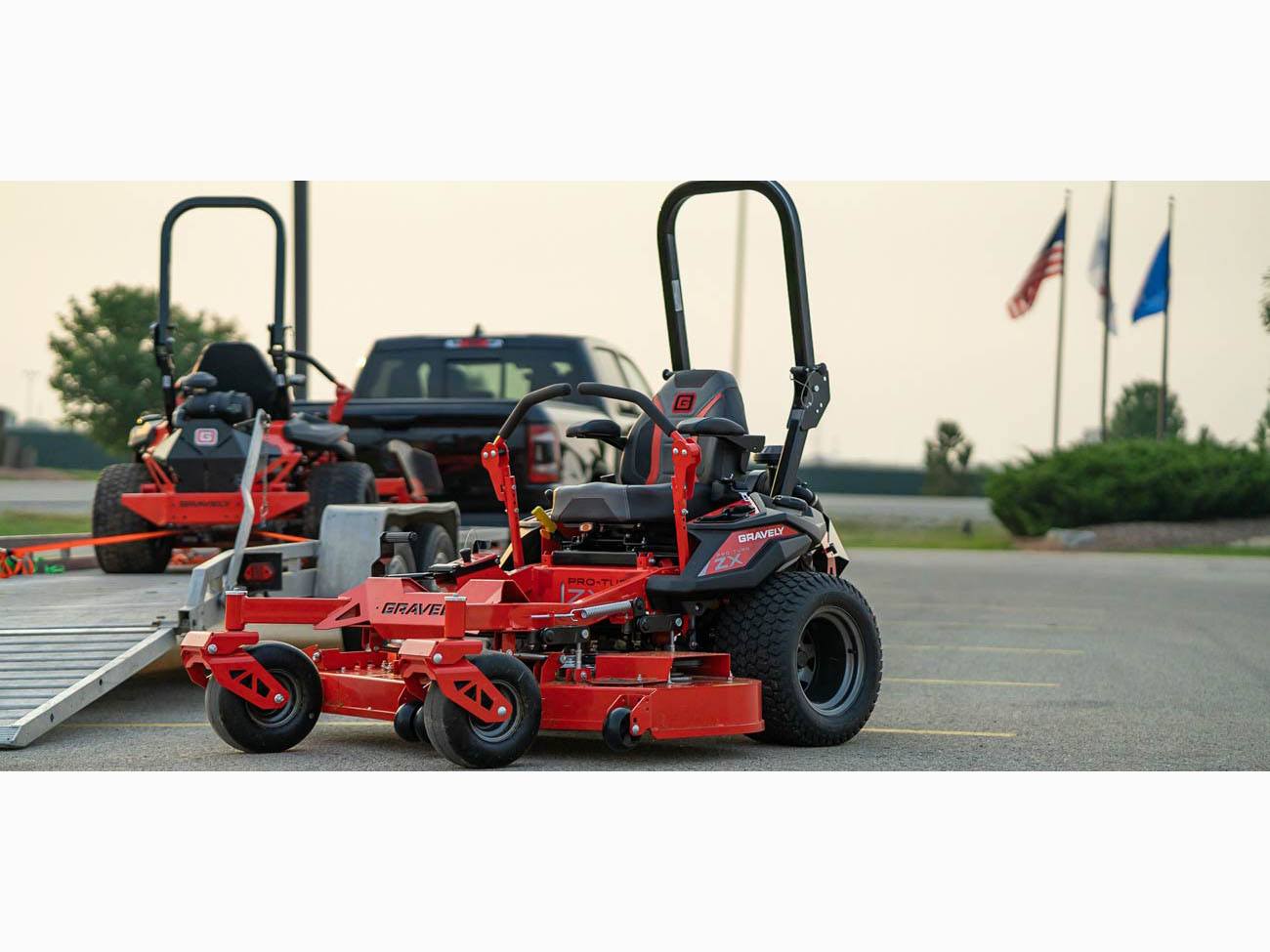 2023 Gravely USA Pro-Turn ZX 60 in. Kawasaki FX730V 23.5 hp in Lowell, Michigan - Photo 2