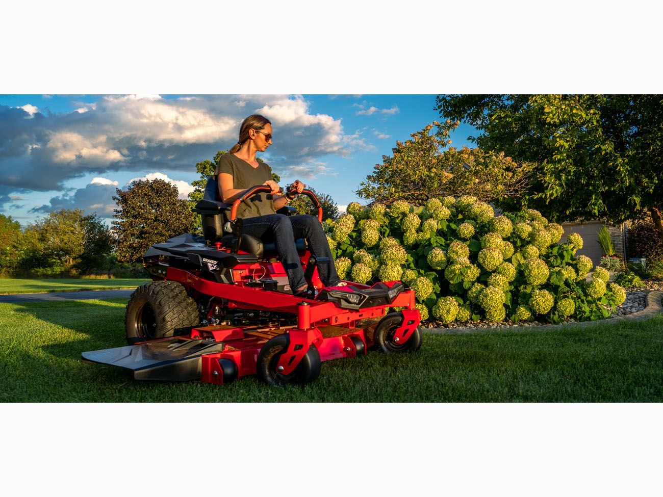 2023 Gravely USA ZT XL 52 in. Kohler 7000 25 hp in Lowell, Michigan - Photo 4