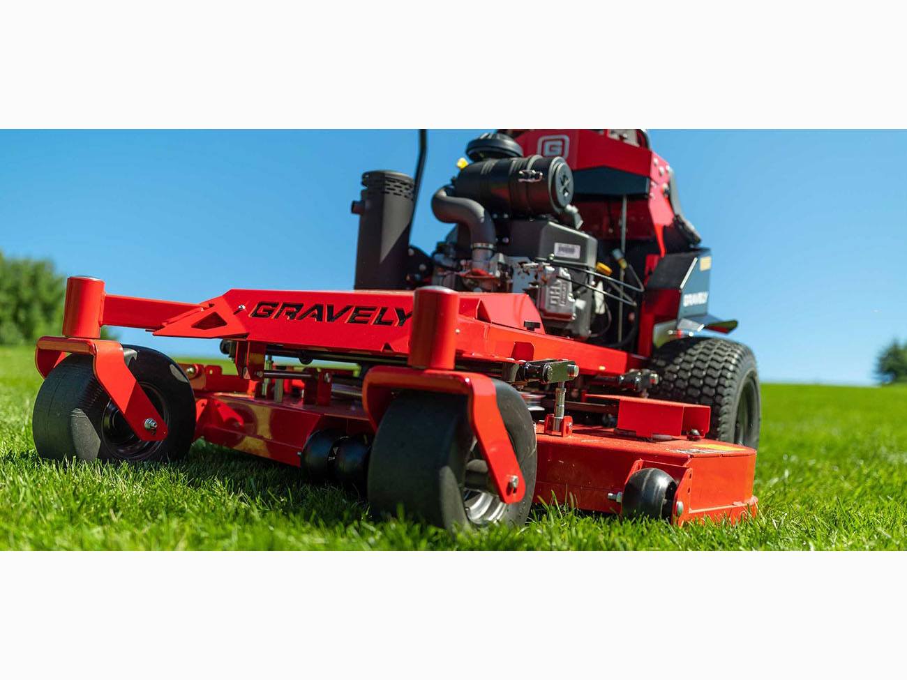 2023 Gravely USA Pro-Stance 52 in. Kawasaki FT730 EFI 26 hp in Lowell, Michigan - Photo 6