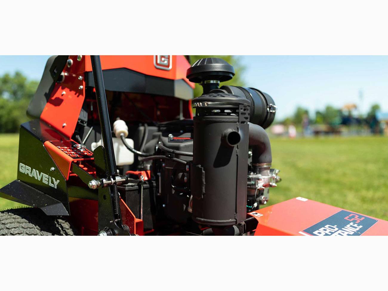 2023 Gravely USA Pro-Stance 52 in. Kawasaki FT730 EFI 26 hp in Lowell, Michigan - Photo 9