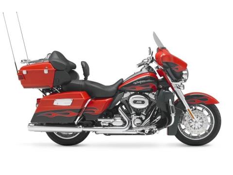 2010 Harley-Davidson CVO™ Ultra Classic® Electra Glide® in Livermore, California - Photo 9