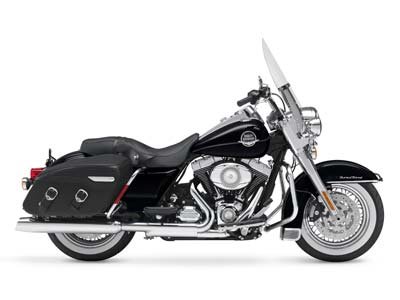 2010 Harley-Davidson Road King® Classic in Muskego, Wisconsin - Photo 12
