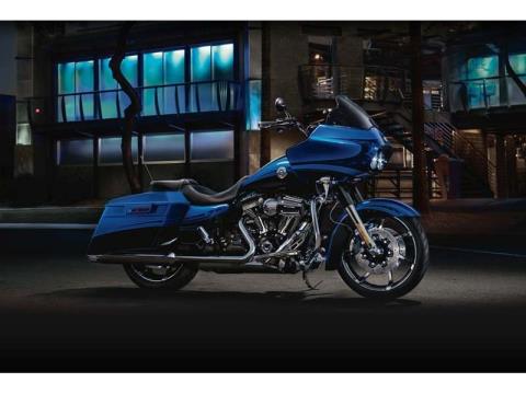 2012 Harley-Davidson CVO™ Road Glide® Custom in Elizabethtown, Kentucky - Photo 9