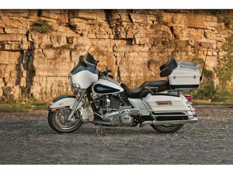2012 Harley-Davidson Electra Glide® Classic in Falconer, New York - Photo 10
