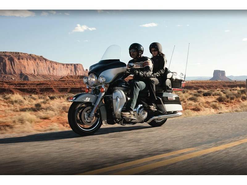 2012 Harley-Davidson Electra Glide® Ultra Limited in Grand Prairie, Texas - Photo 6
