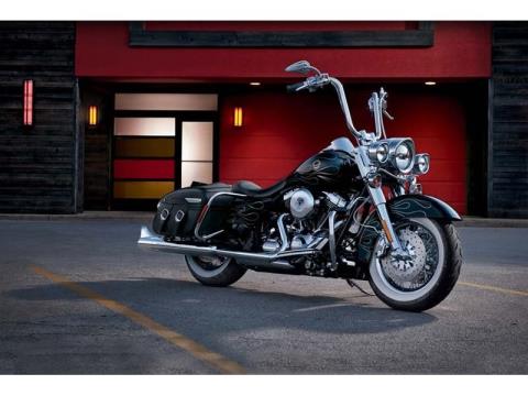 2012 Harley-Davidson Road King® Classic in Riverdale, Utah - Photo 10