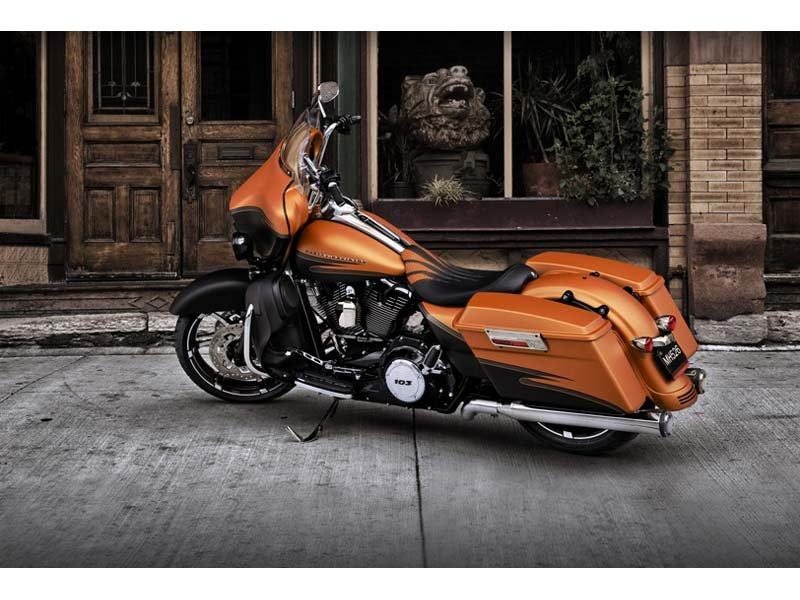 2012 Harley-Davidson Street Glide® in San Jose, California - Photo 20