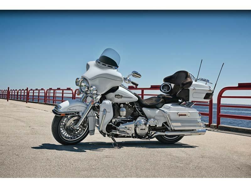 2012 Harley-Davidson Ultra Classic® Electra Glide® in Mauston, Wisconsin - Photo 14